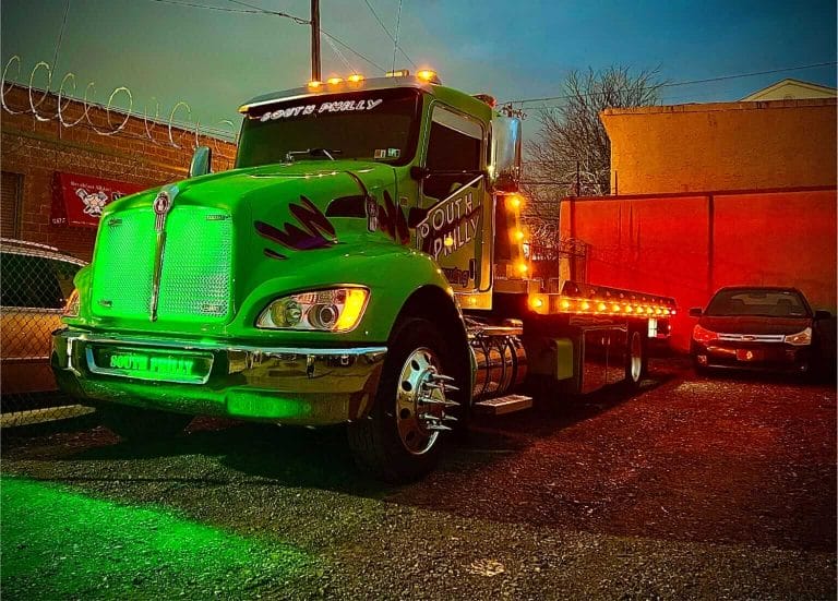 Kenworth-Glowing-In-The-yard